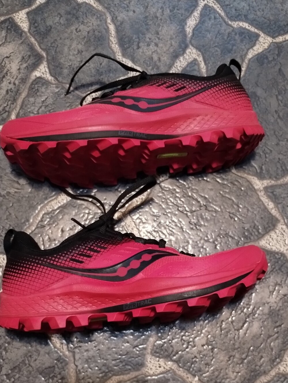 Saucony Peregrine 10 ST women's trail running shoes size 9